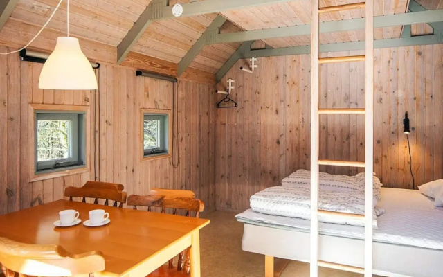 Cabin in Camping Resort-shared Bathroom