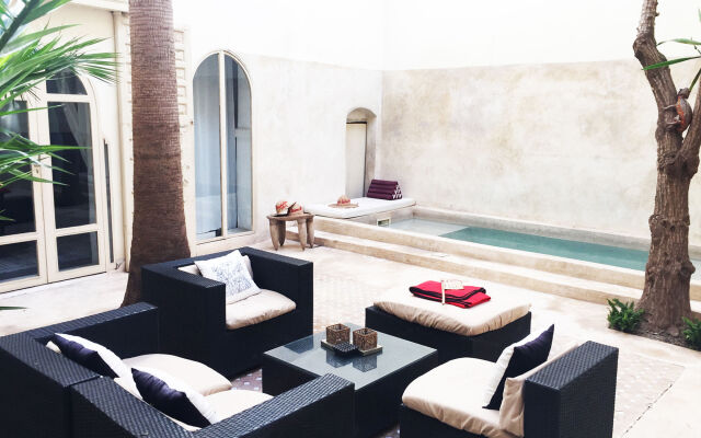 Riad 144