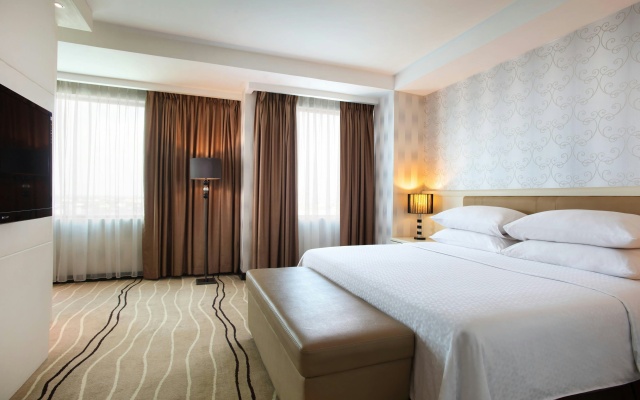 Four Points by Sheraton Medan – Guest Rooms – Medan