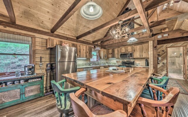 Tree-lined 'polly's Perch' w/ Mountain Views!