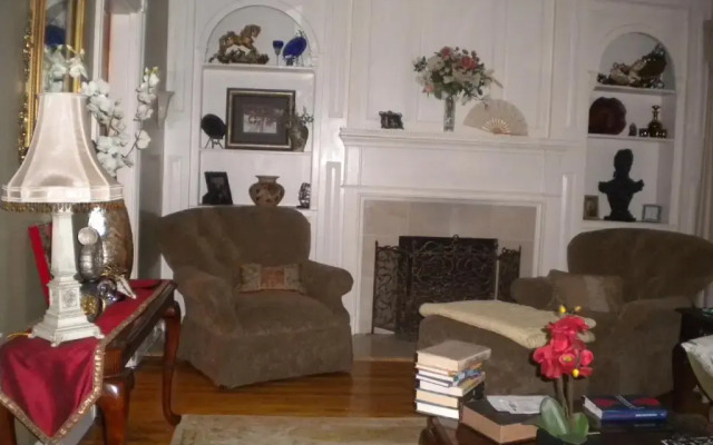 Fleetwood House Bed & Breakfast