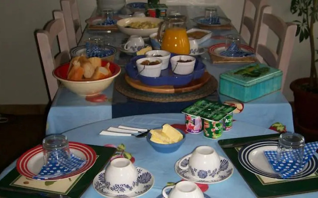 Le Chat Bleu Chambres dHotes B&B