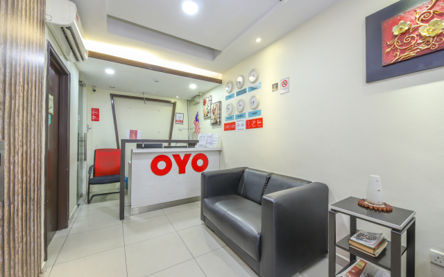 OYO 89571 Eco Palace Hotel