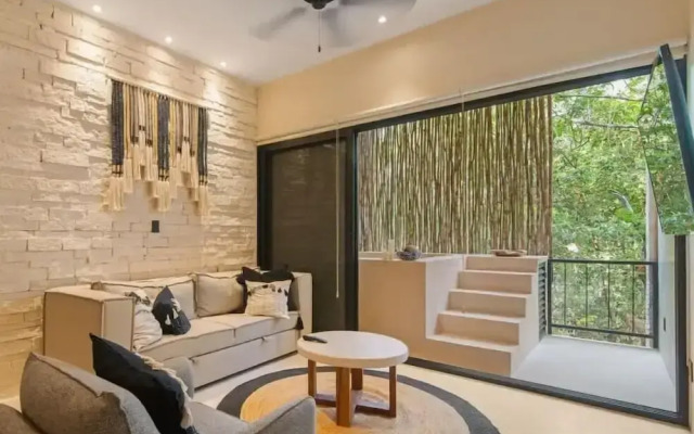 Spacious 3 Br. W/private Pool Exclusive Gym