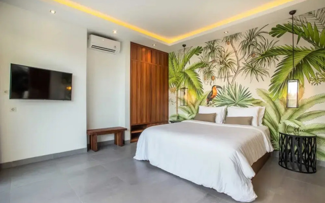 Fabulous Private Villa 4 BR Canggu w staff