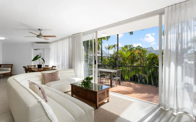 Noosa Tropicana