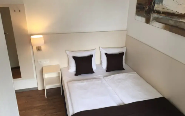 Lloyed Hotel