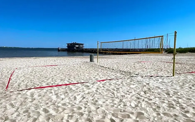 Seaview House with fireplace