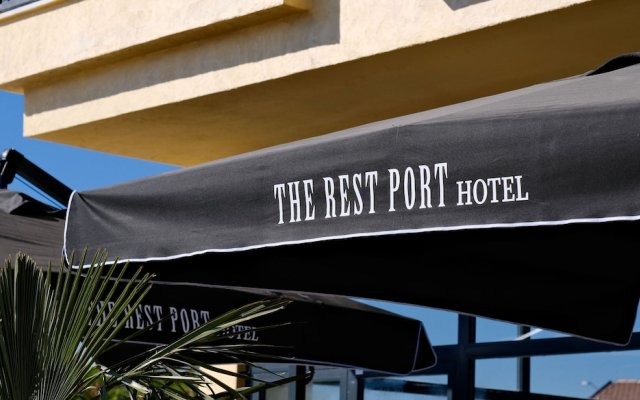 The Rest Port Hotel
