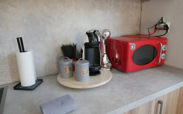 Gio s Central Cosy Apartment With Private Balcony