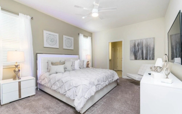 8946tw 8 Bedroom Villa by RedAwning