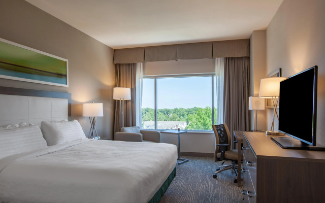 Holiday Inn Cleveland Clinic, an IHG Hotel