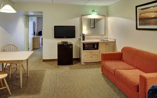Thompson's Best Value Inn & Suites