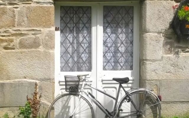 The Hostel Its a bed in the Baie