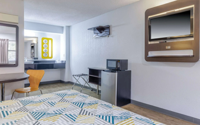 Motel 6 Boerne, TX