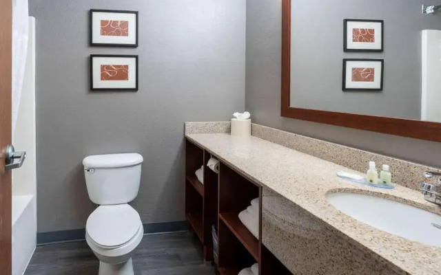 Spark by Hilton Indianapolis Northeast Fishers