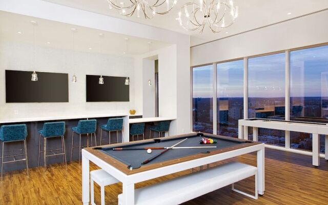 Global Luxury Suites Center City