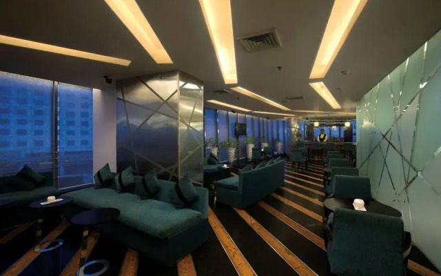 5 By Oyo Metropolitan