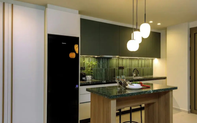 Mavili Urban Elegance
