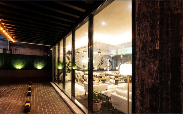 Lala Vianco Hotel