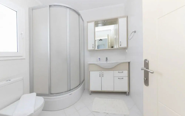 Comfy Villa With Lovely View in Gundogan Bodrum