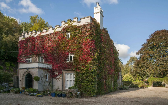 Yarner House