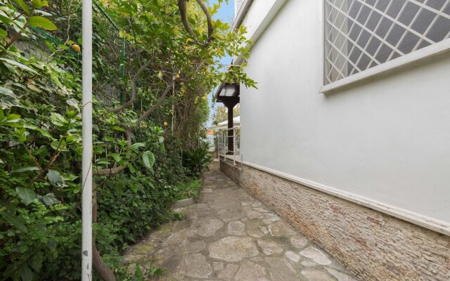 2335 Villetta Ada by Barbarhouse