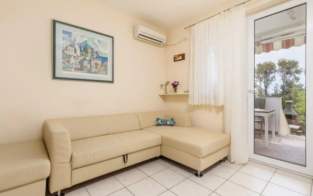 Awesome Apartment in Mandre With Wifi and 2 Bedrooms