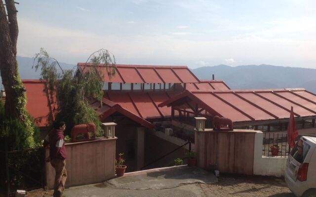 Woodsvilla Resort