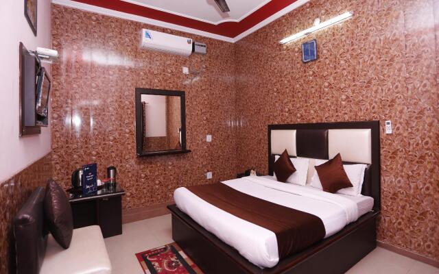 OYO 5851 Mehfil Hotel