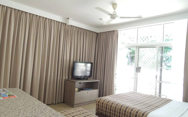 Reef Palms Motel
