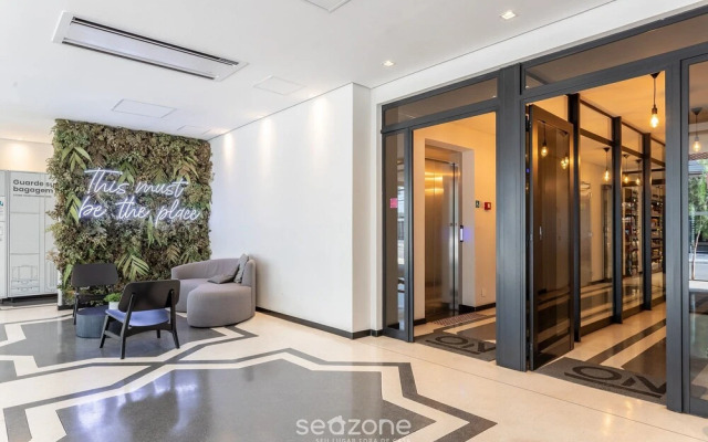 Studio 300m From the Indianopolis Metro Ois1003