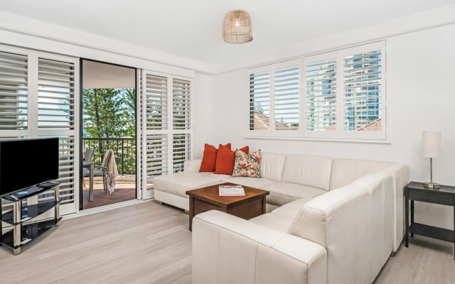 Mantra Coolangatta Beach