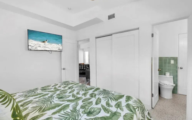 The Palm Leaf 3 Bedroom Home by RedAwning