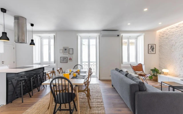 Trendy T.M Apartament by the River