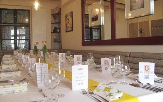 Riviéra Rooms Vendégszobák