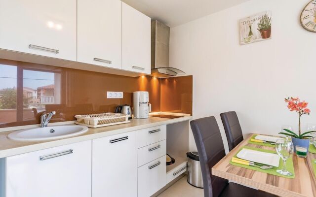 Beautiful Home in Valbandon With Wifi and 4 Bedrooms