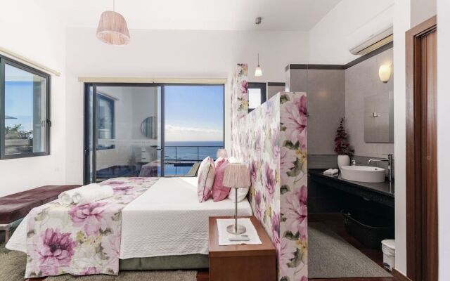 Grayci s House by Our Madeira