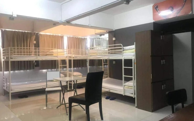 Hi Backpackers - Hong Kong Hostel Group