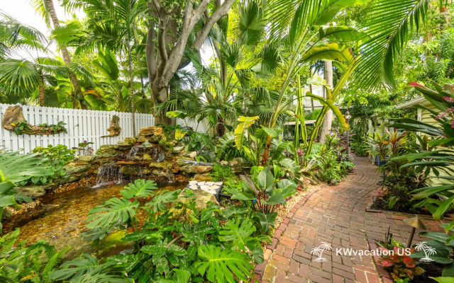 The Island Suite at KW Vacation