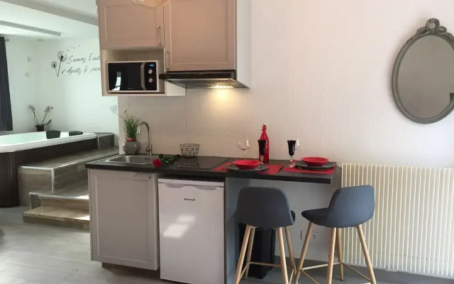 Domaine des 3 Chateaux - Suite Cupidon