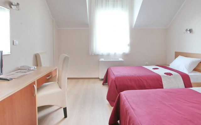 Hotel Novella Uno