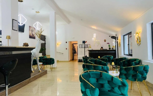 . Cabana Cerbul Camere De Inchiriat