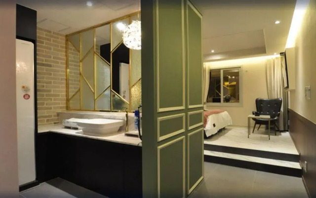French Code Hotel Seomyeon Bumcheon
