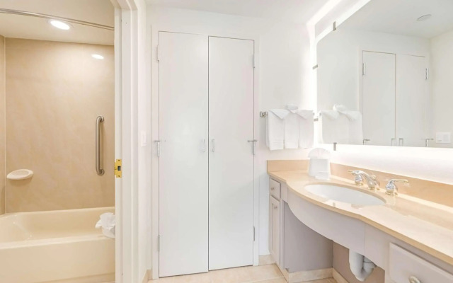 Homewood Suites by Hilton East Rutherford - Meadowlands