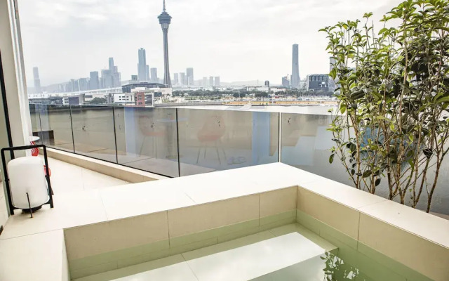 YOHO Resorts World Hotel