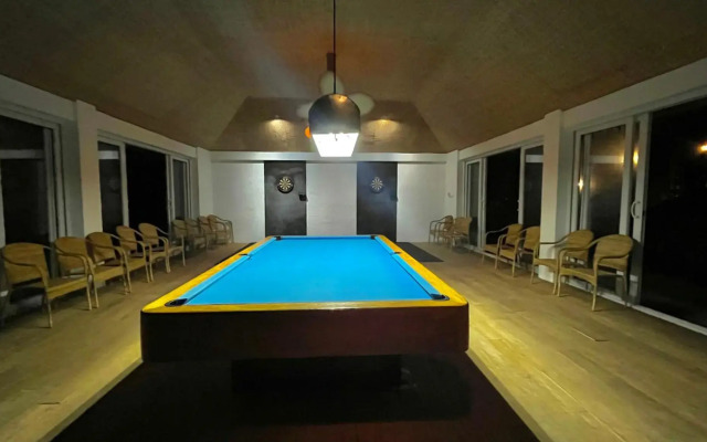 Coco Grove Beach Resort