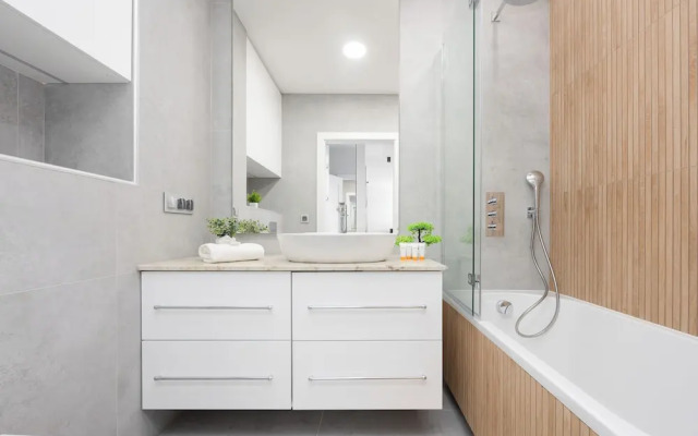 Gumińska Apartment Warsaw by Renters