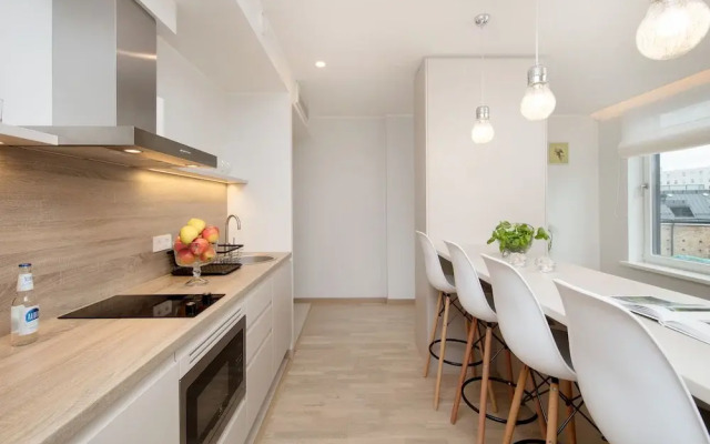 8ERA Business Executive Rotermanni Apts