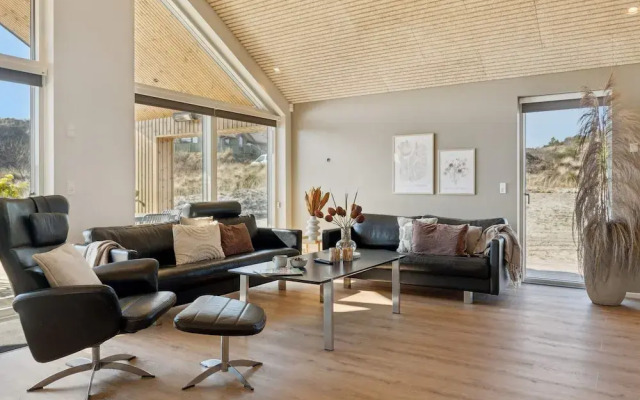 5 Star Holiday Home in Henne Beach